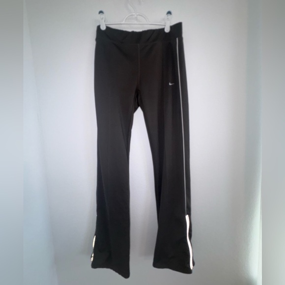 Nike Women’s Olive Green Warm Up Track Pant - Picture 5 of 14